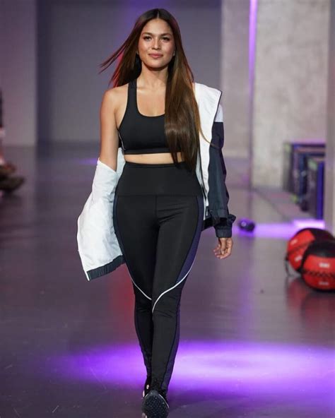 andrea torres sexy photos